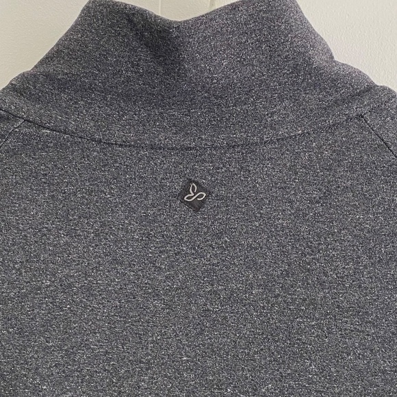 Ladies Prana athletic jacket dark grey with pink trim, thumb holes size M - Picture 14 of 14